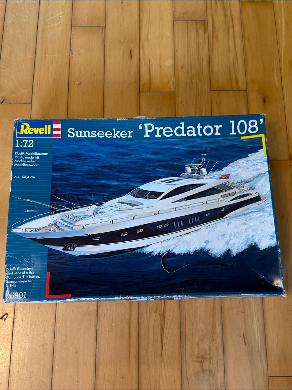 Sunseeker Predator 108 Kids Model Yacht Kit - Blue & White